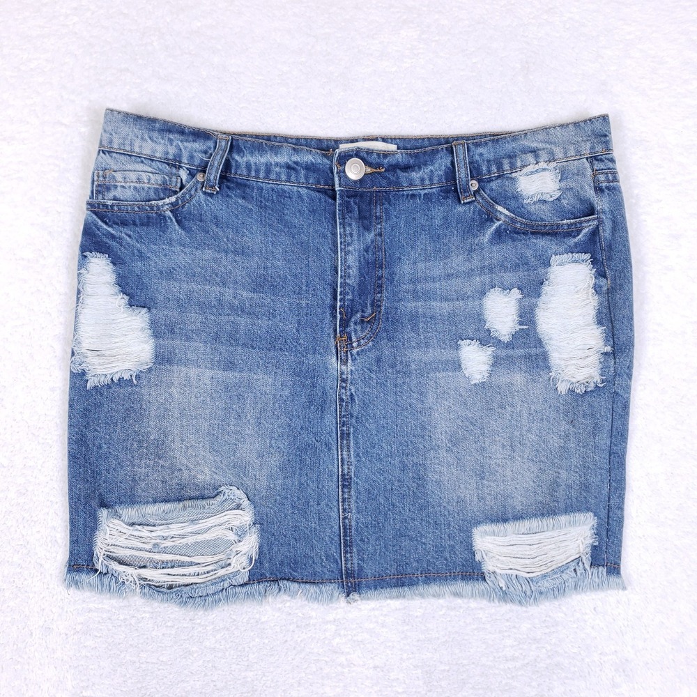 Forever 21+ Denim Mini‎ Skirt 14 Distressed Light Wash Raw Hem Y2K Boho Edgy